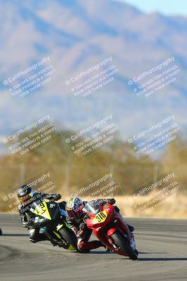 media/Jan-10-2025-CVMA Friday Practice (Fri) [[489e0da257]]/Group 4 and Trackday/Session 5 (Turn 7)/